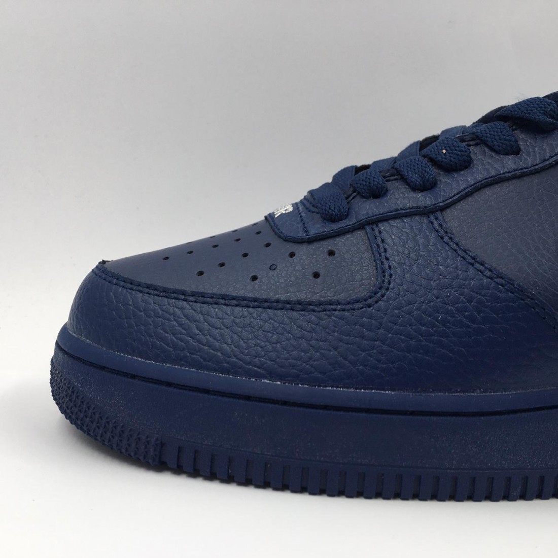 navy blue low air force 1